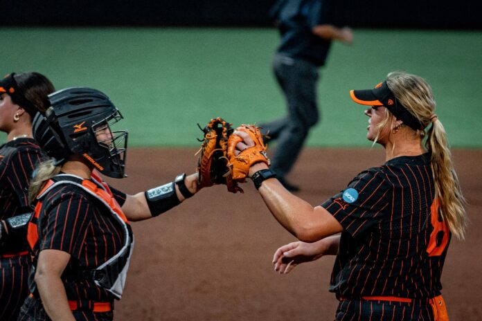 Oklahoma State books ticket to 5th straight WCWS after sweeping Arizona